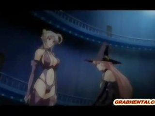 การ์ตูน bigboobs โดนจับได้ และ poked ทั้งหมด รู โดย tentacles
