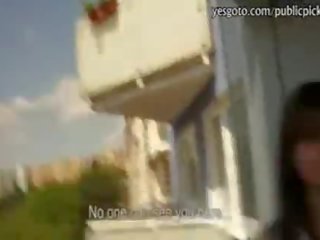 الهاوي نموذج romaneta rosse وامض كبير الثدي و ركوب الخيل بونر