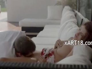 Голям бюст порно звезда copulating на на terrase
