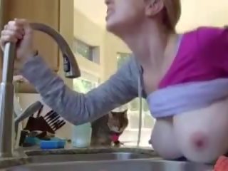 可愛 bigtits 媽媽我喜歡操 boltonwife 廚房 狗交媾般.